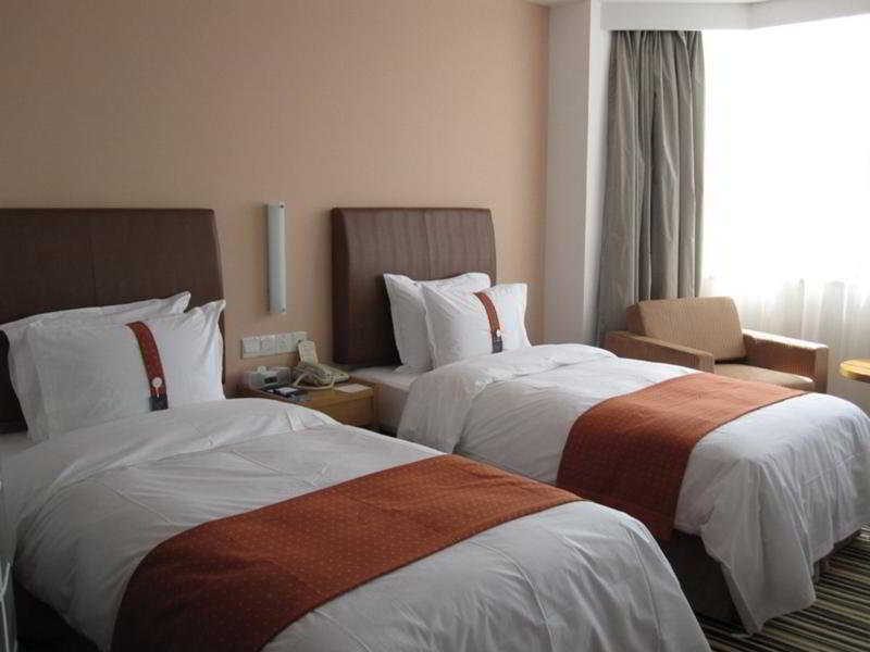Holiday Inn Express Shanghai Jinqiao Central By Ihg Exterior foto